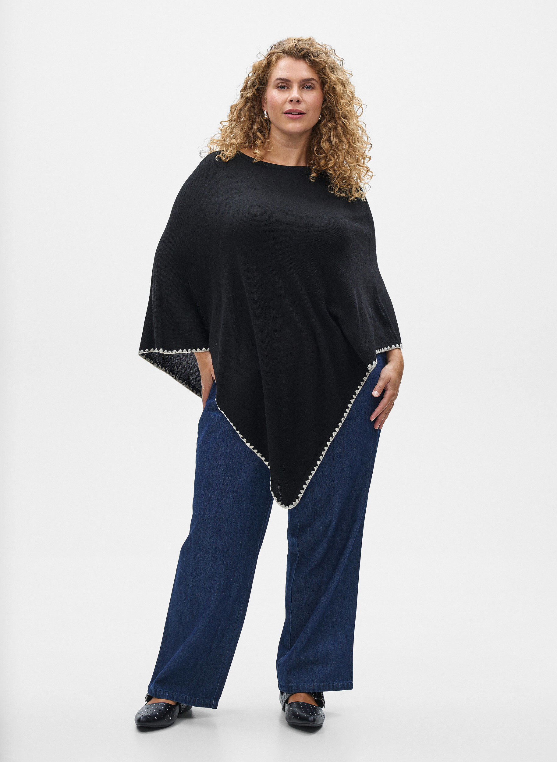 Zizzifashion Fine-knit poncho, Black, Model image number 1