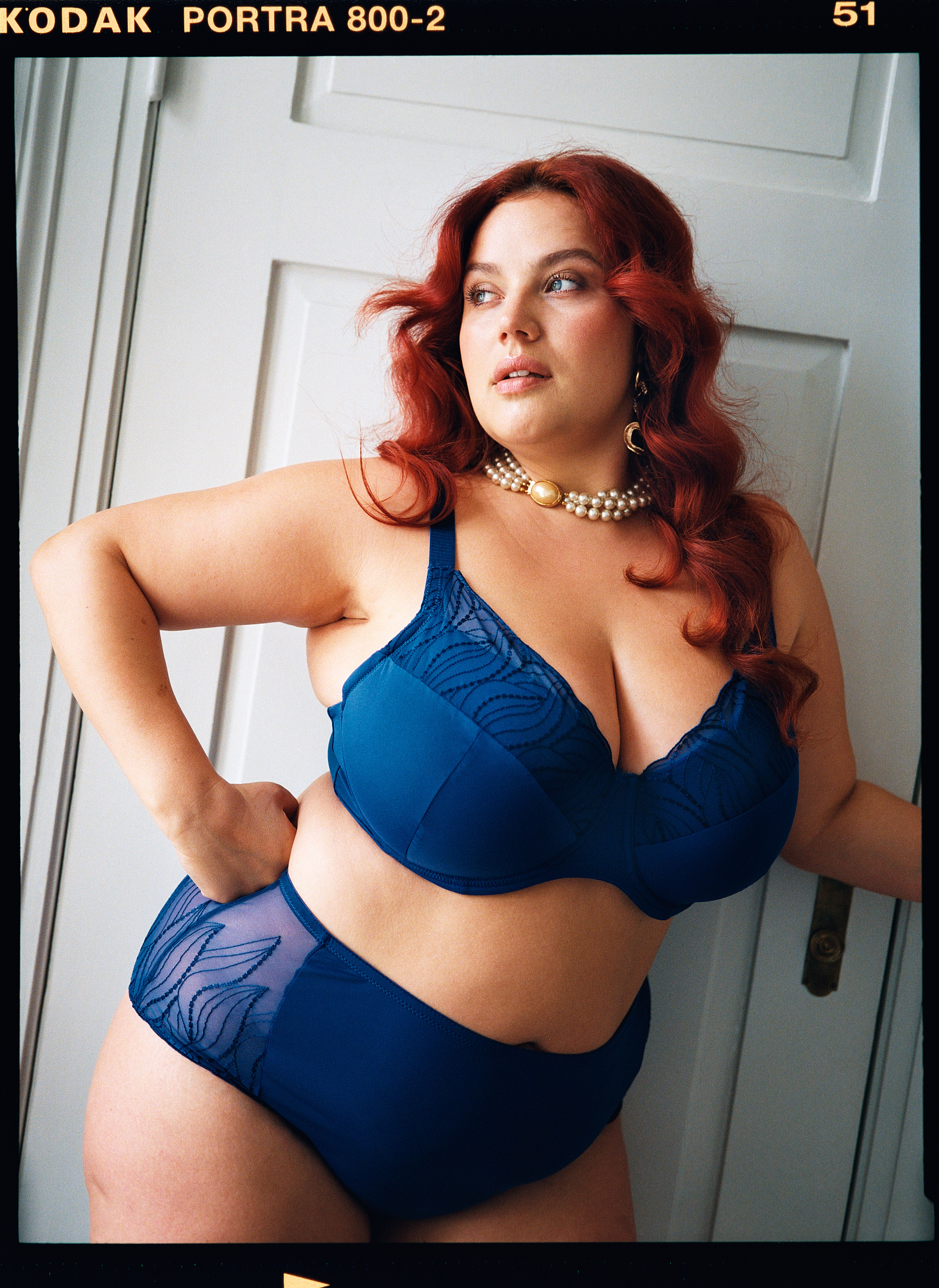 Set in blue with beautiful details, , Model