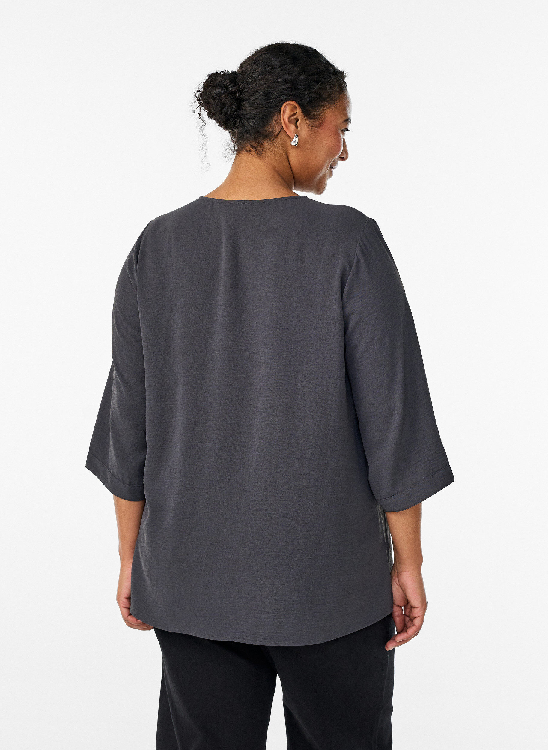 ZizzifashionShirt blouse with V-neck and 3/4 sleeves, Dark Grey, Model image number 2