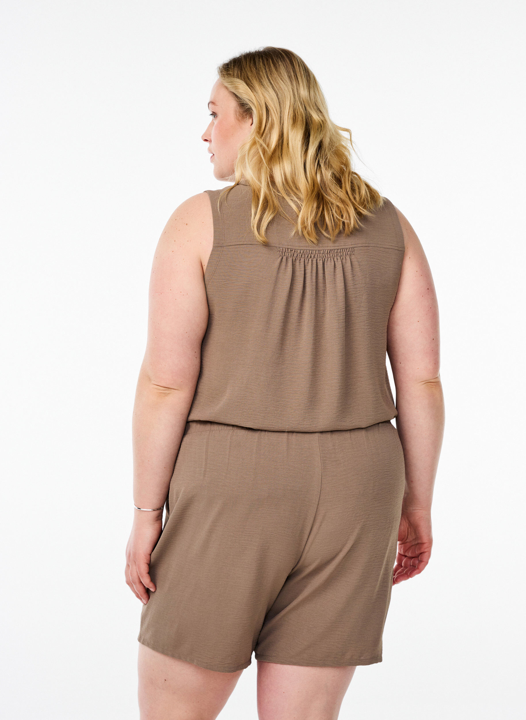 Zizzifashion Shorts with pockets and elastic waistband, Brown, Model image number 2