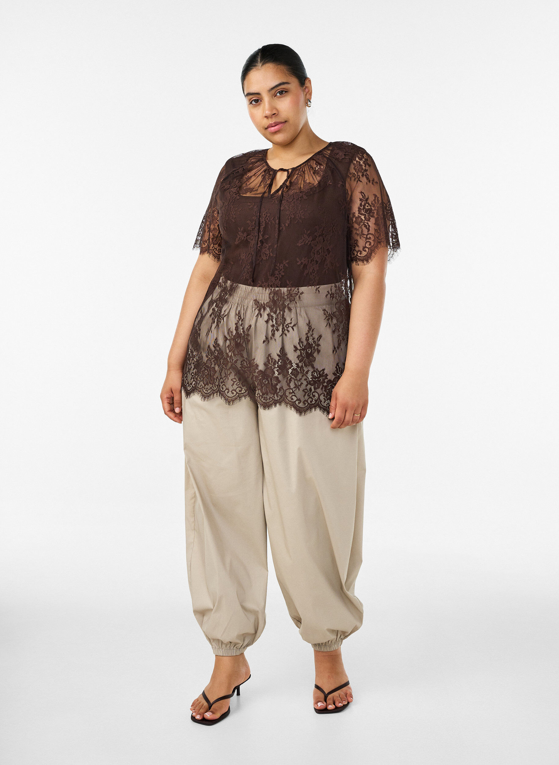 Zizzifashion Short-sleeved lace blouse with tie-fastening, Brown, Model image number 1