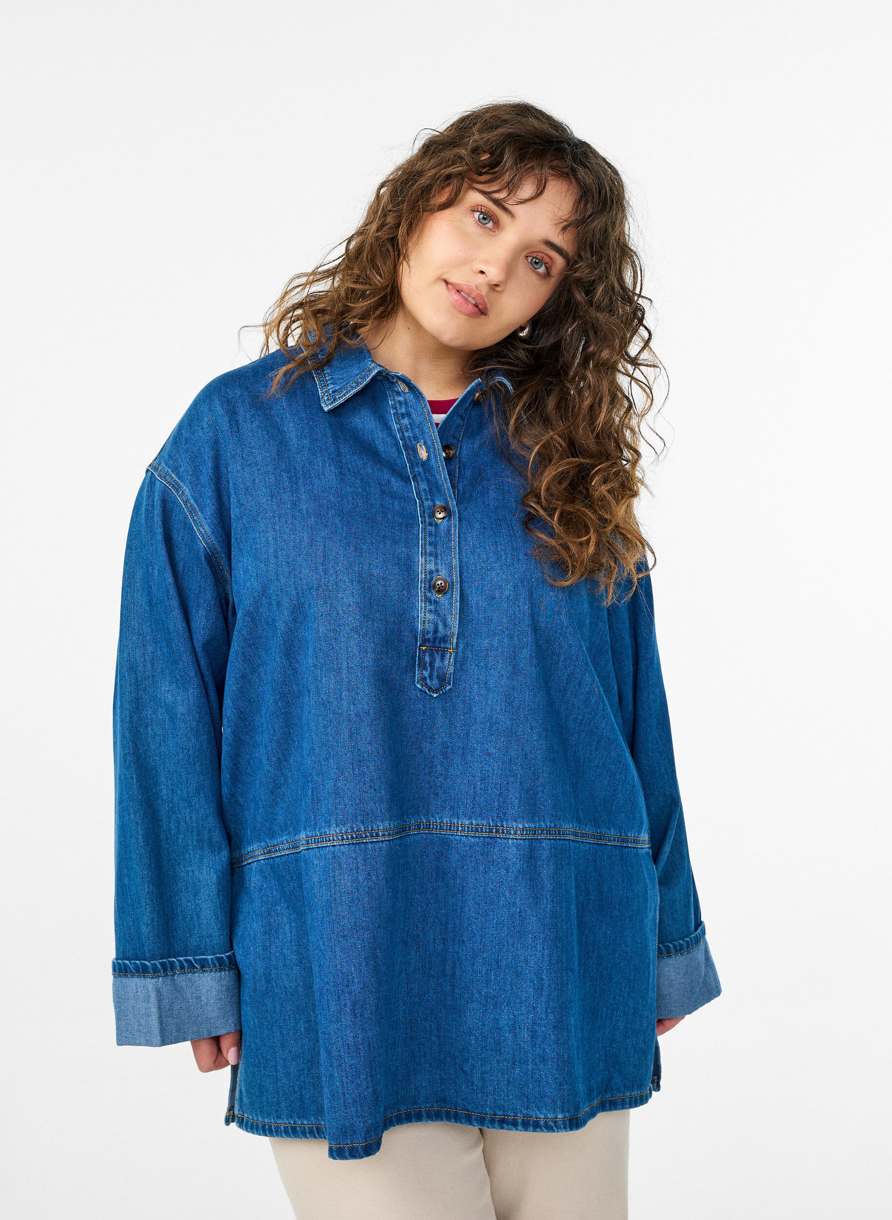 Zizzifashion Loose denim blouse with collar and button placket, Blue, Model image number 0
