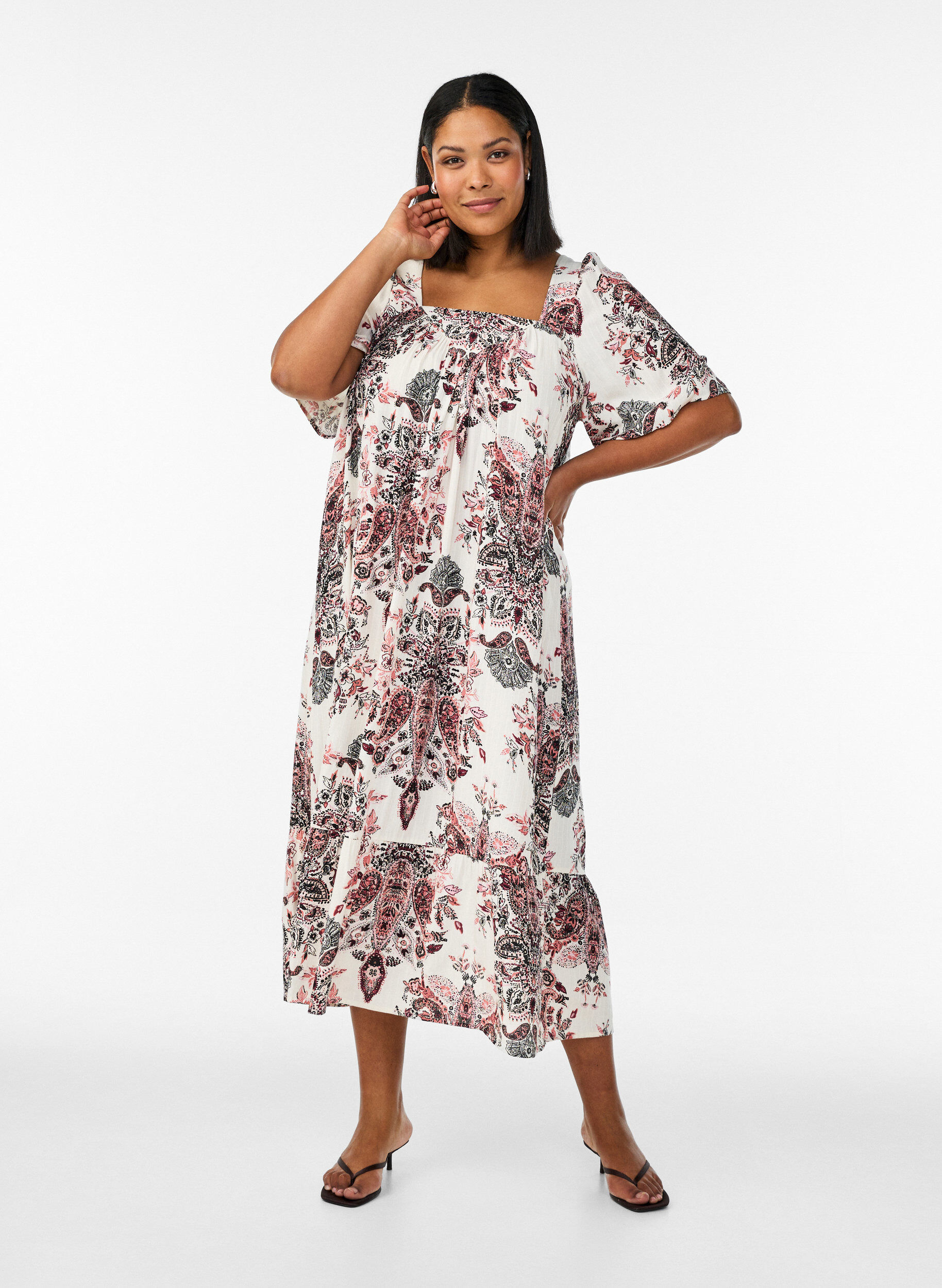 Long dress with a square neckline and floral motifs, Vanilla, Model