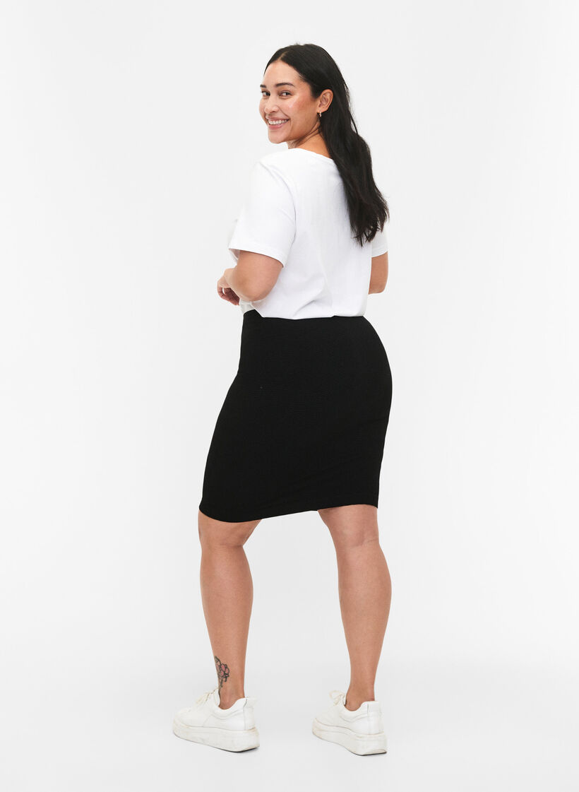 Close-fitting seamless skirt, Black, Model image number 1