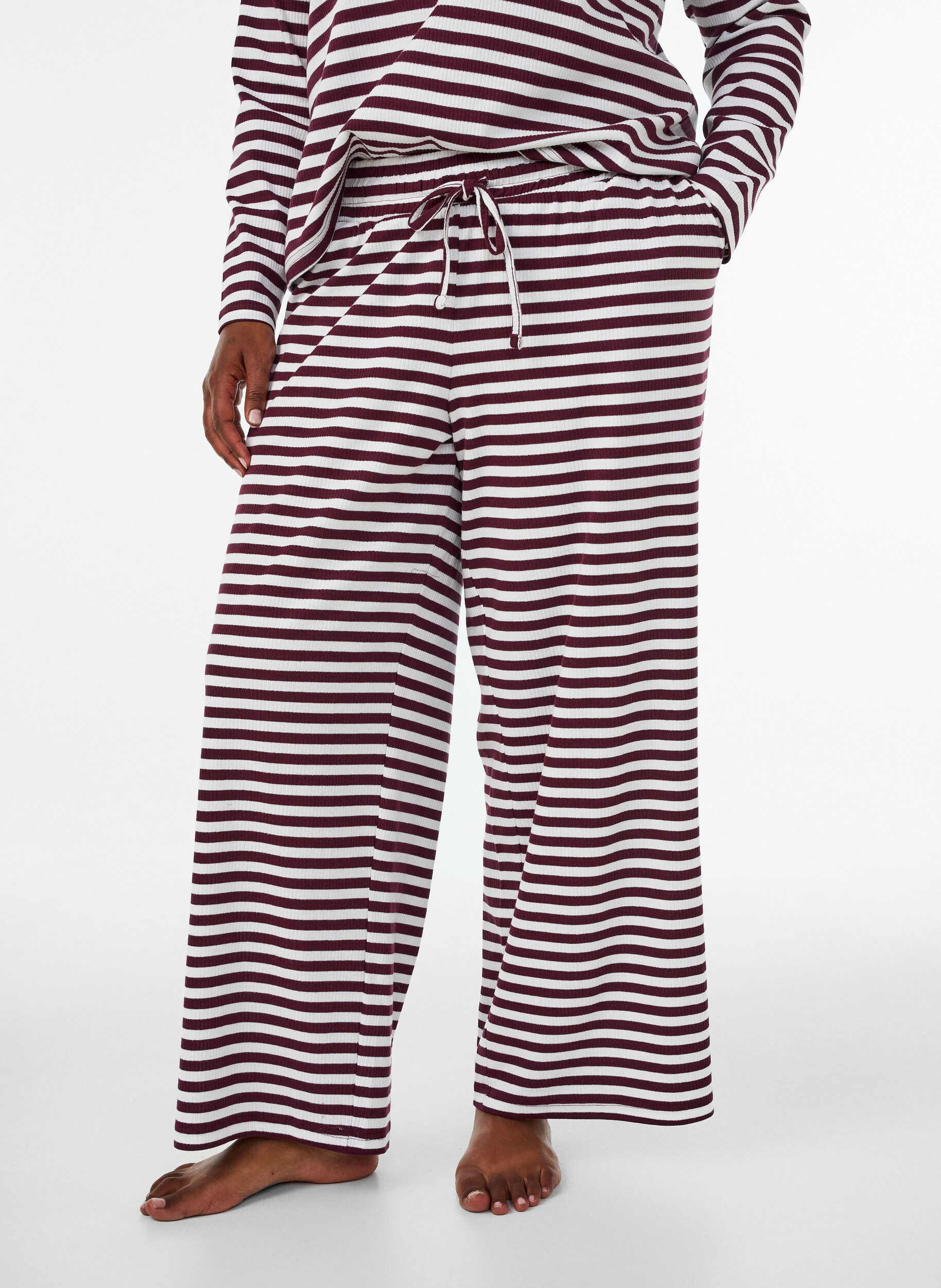 ZizzifashionStriped pyjama bottoms with a high waist and wide legs, Red, Model image number 2