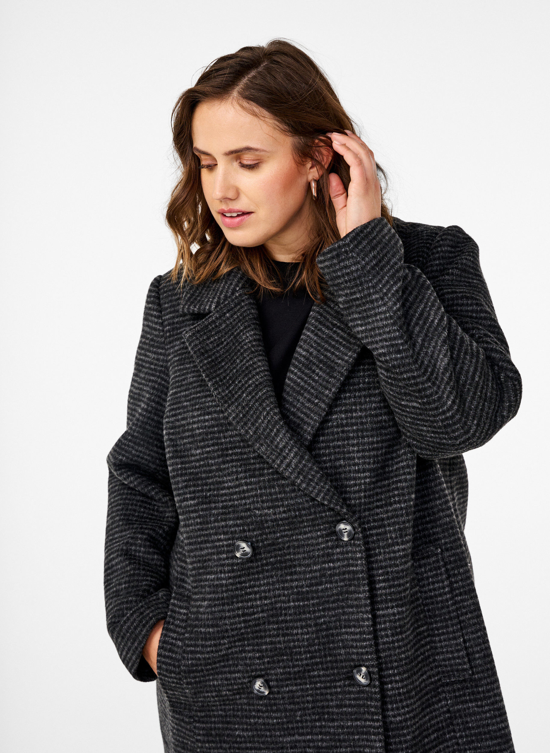 Zizzifashion Checked wool coat with a brushed texture, Black Comb, Model image number 2