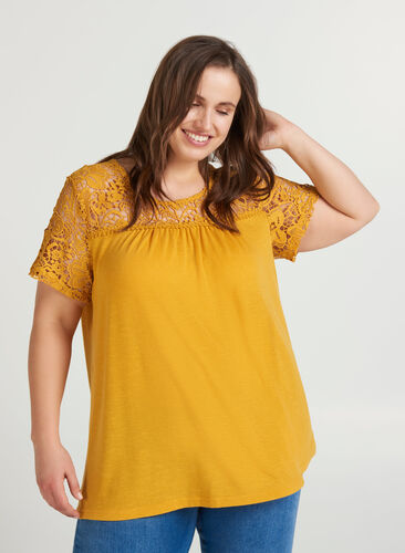 T-shirt with lace, Mineral Yellow, Model image number 0