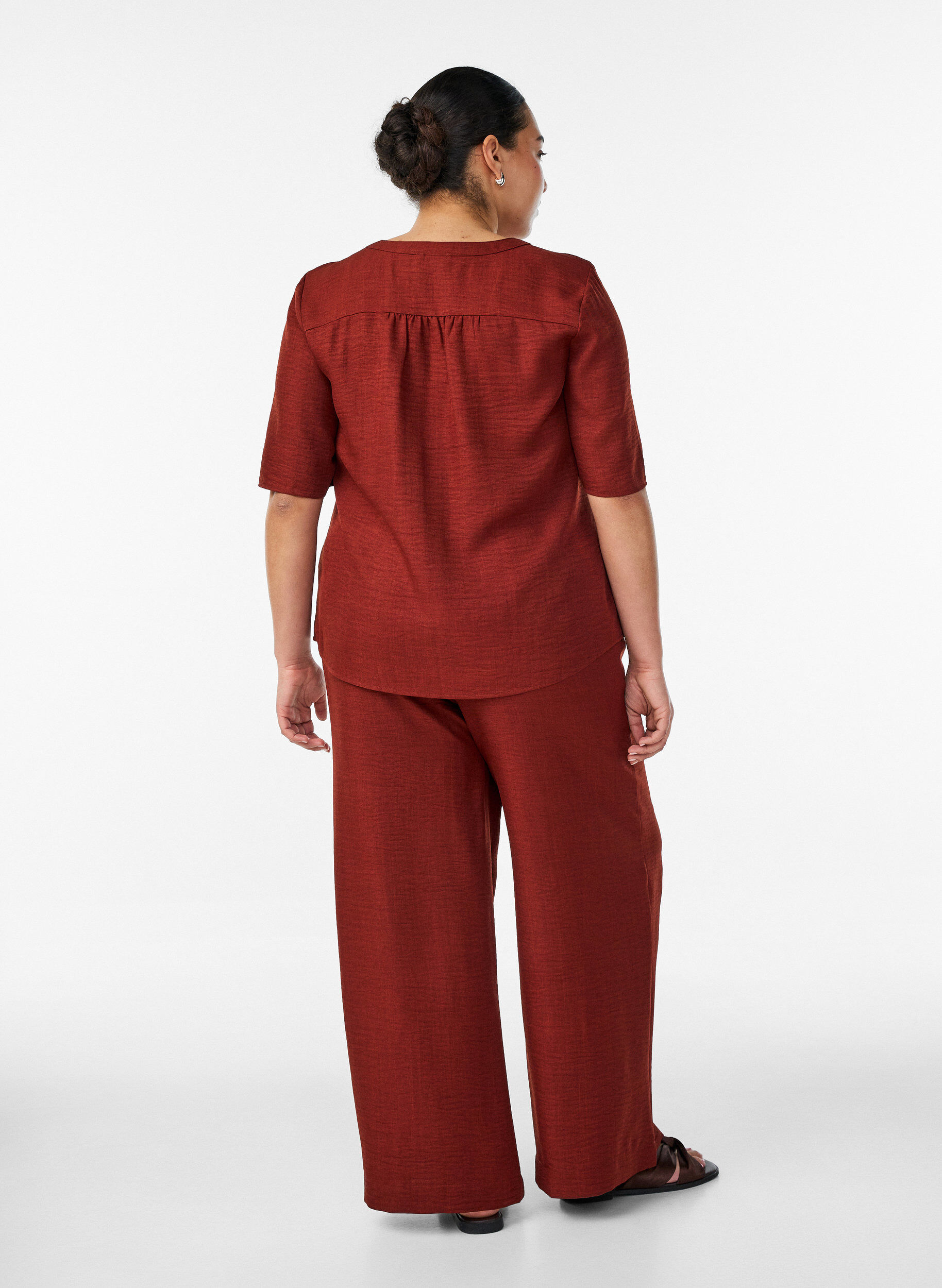 Zizzifashion Loose trousers with elasticated waistband and pockets, Red, Model image number 1