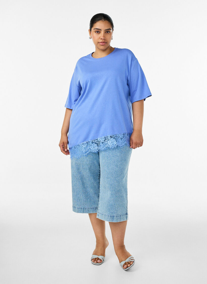 T-shirt with asymmetric lace hem, Purple, Model image number 1