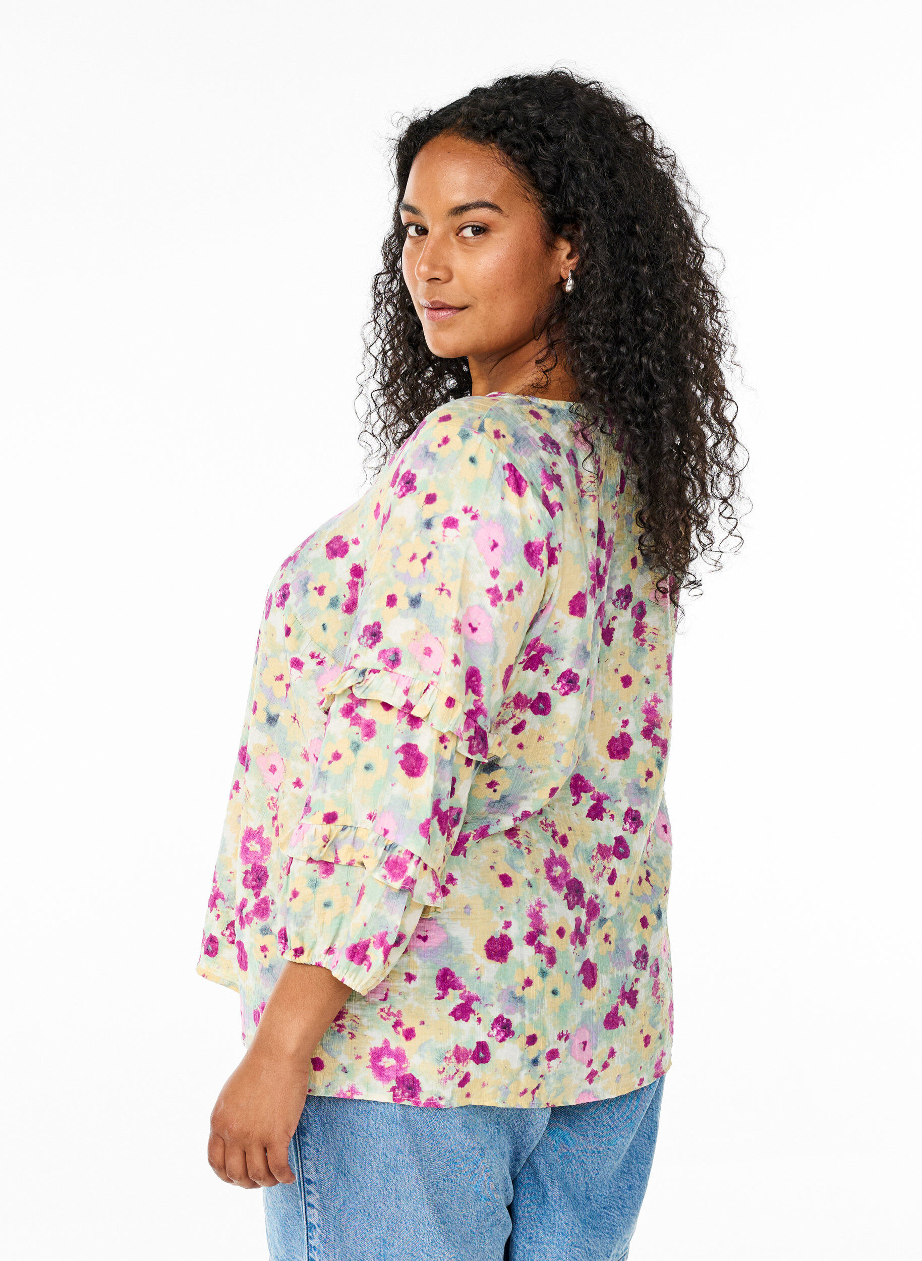 Zizzifashion Blouse with ruffle details and floral print, Vanilla, Model image number 2