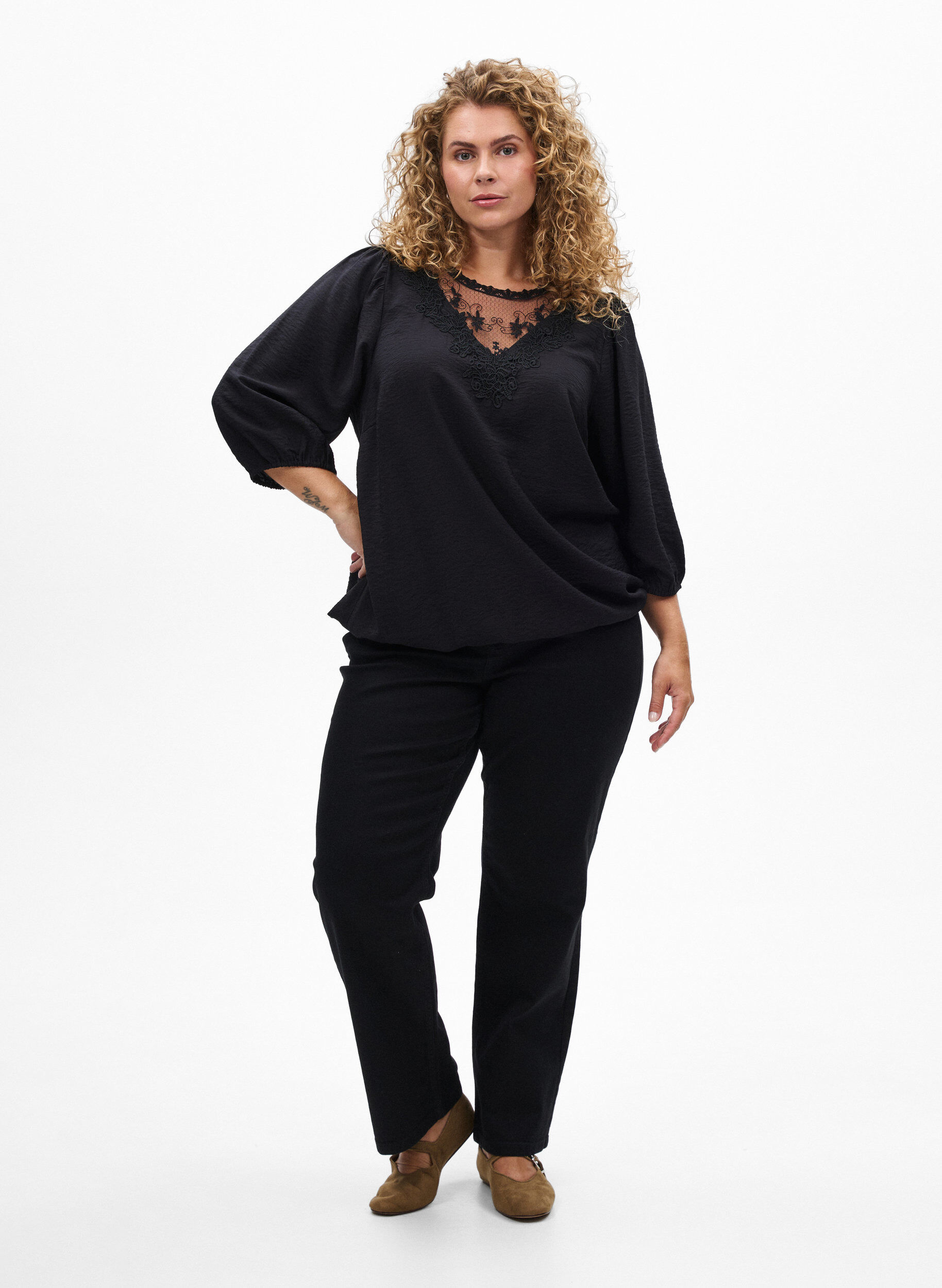 Zizzifashion Blouse with 3/4 sleeves and lace details, Black, Model image number 1
