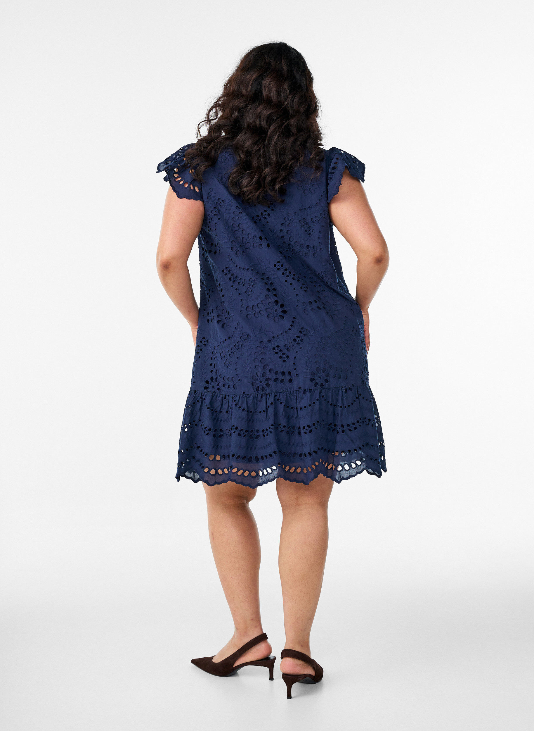 Zizzifashion Broderie anglaise dress with ruffle sleeves, Blue, Model image number 2