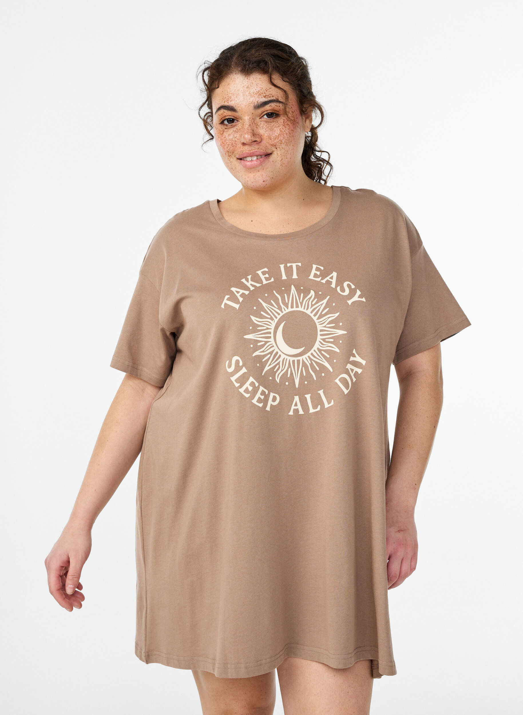 Long night T-shirt in organic cotton with print, Beige, Model
