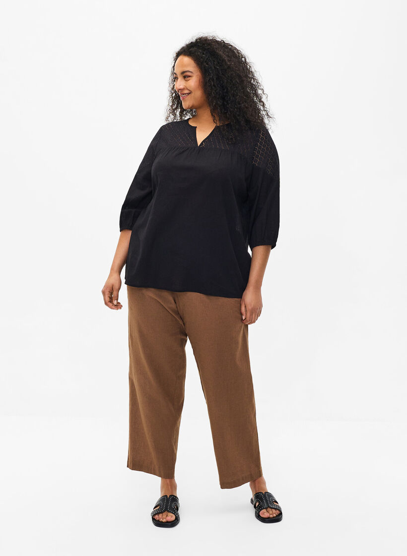 Blouse in a cotton mix with linen and crochet detail, Black, Model image number 2