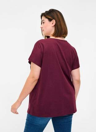 Organic cotton t-shirt with rounded neckline, Port Royal, Model image number 1