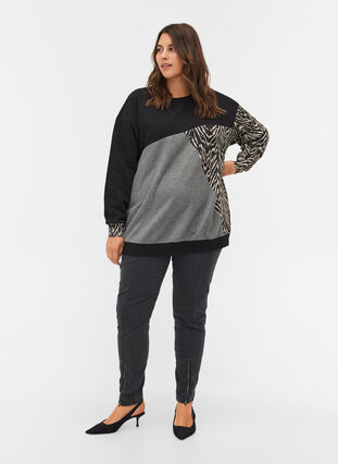 Printed sweatshirt, Black Grey Zebra, Model image number 2