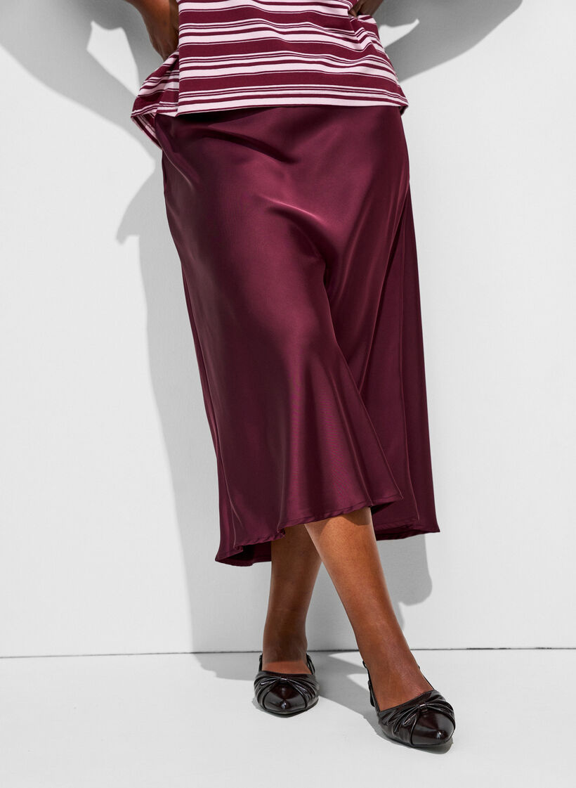 Satin midi skirt, Red, Model image number 2