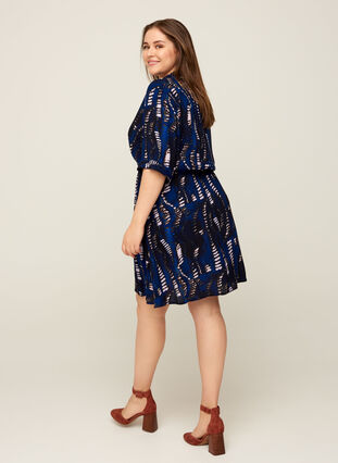 Short-sleeve printed viscose dress, Mcristel print, Model image number 1