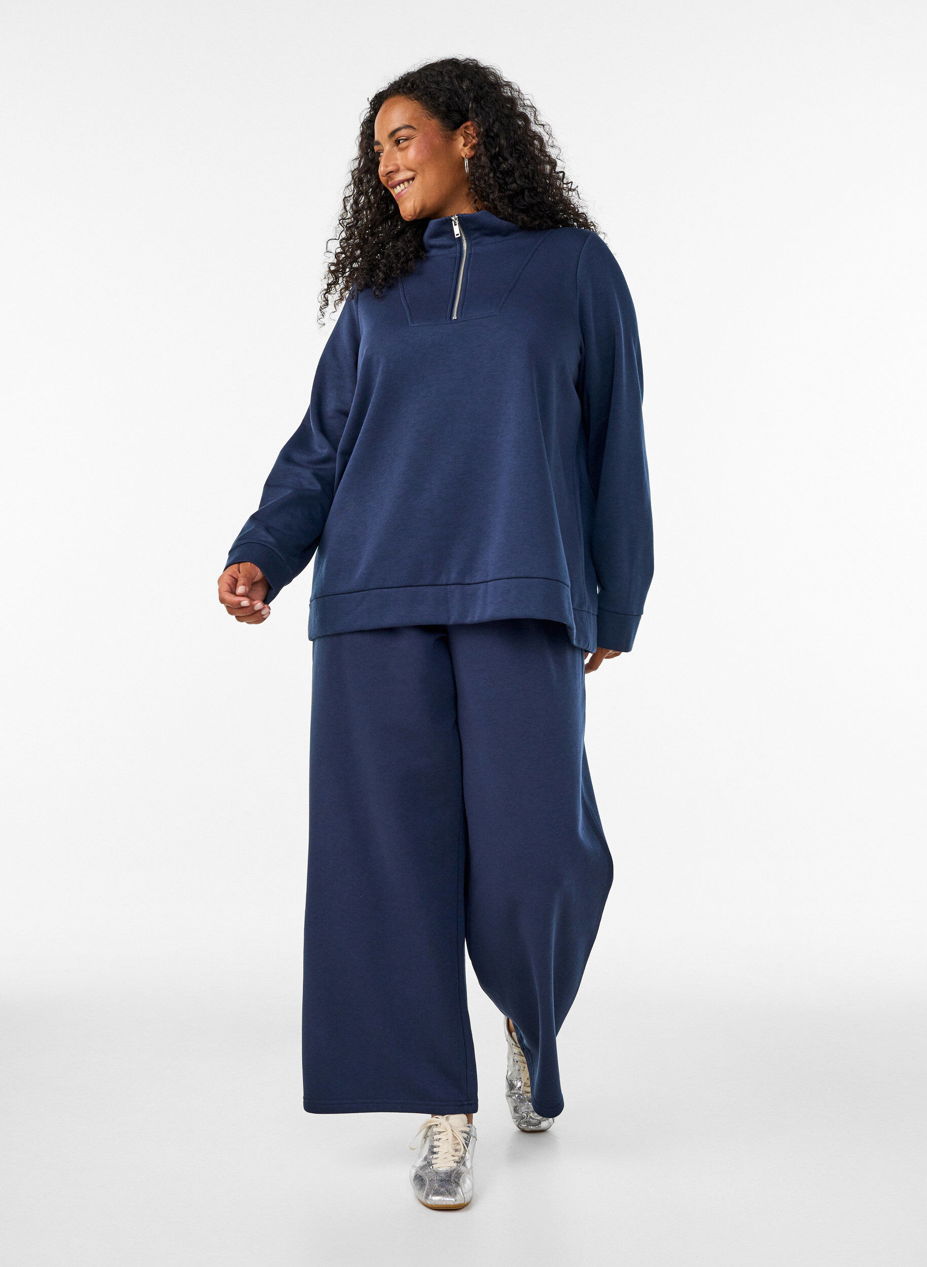 ZizzifashionSweatshirt with a high collar and zipper, Blue, Model image number 1