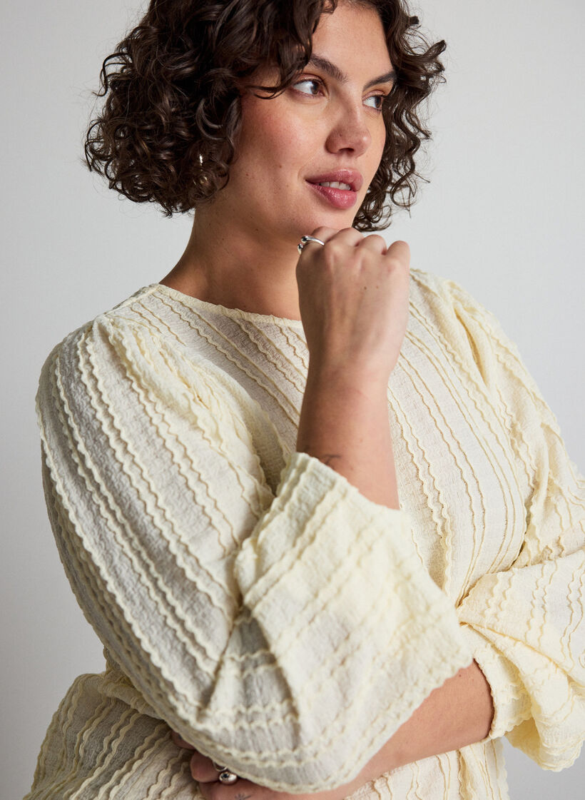 Textured jersey blouse with a balloon silhouette, Vanilla, Model image number 3