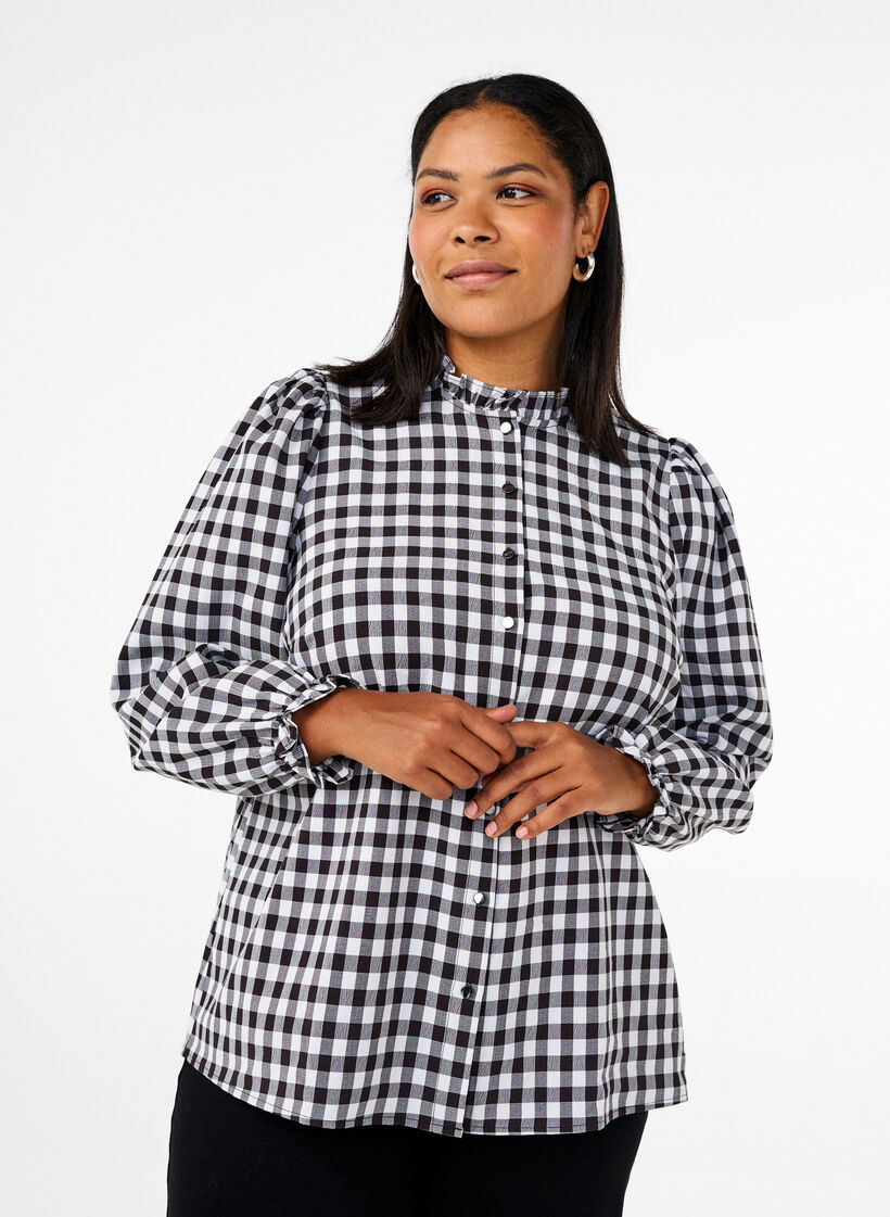 Checked shirt blouse with ruffle details, Black/W. Gingham, Model image number 0