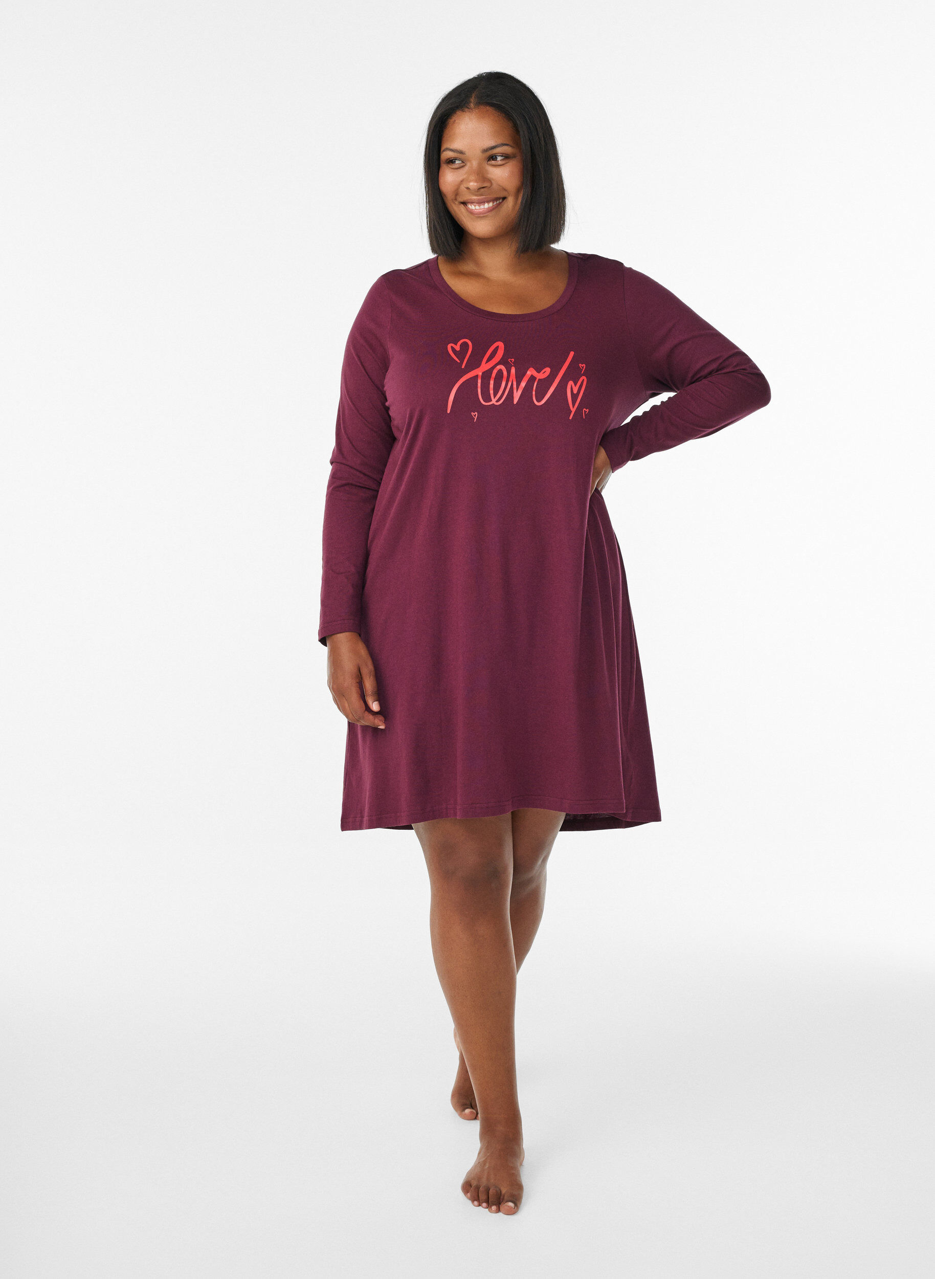 Zizzifashion Long-sleeved nightgown in organic cotton, Dark Bordeaux, Model image number 1