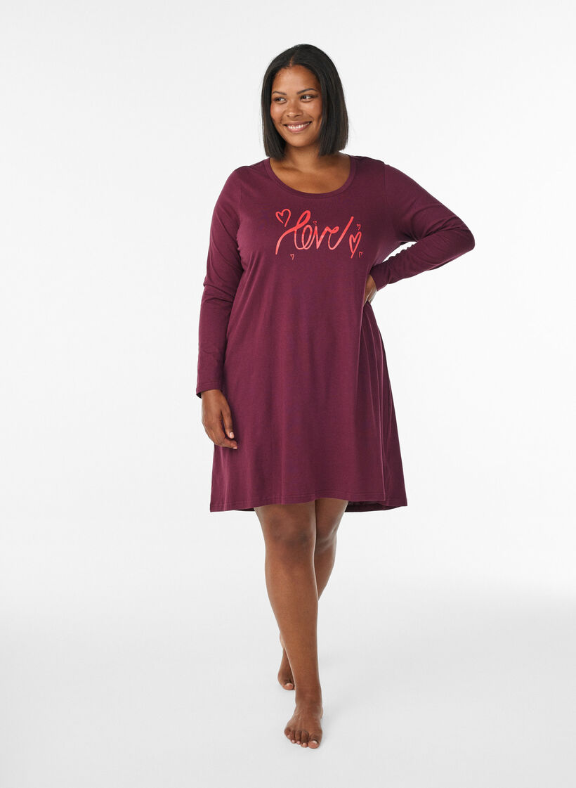 Long-sleeved nightgown in organic cotton, Dark Bordeaux, Model image number 1