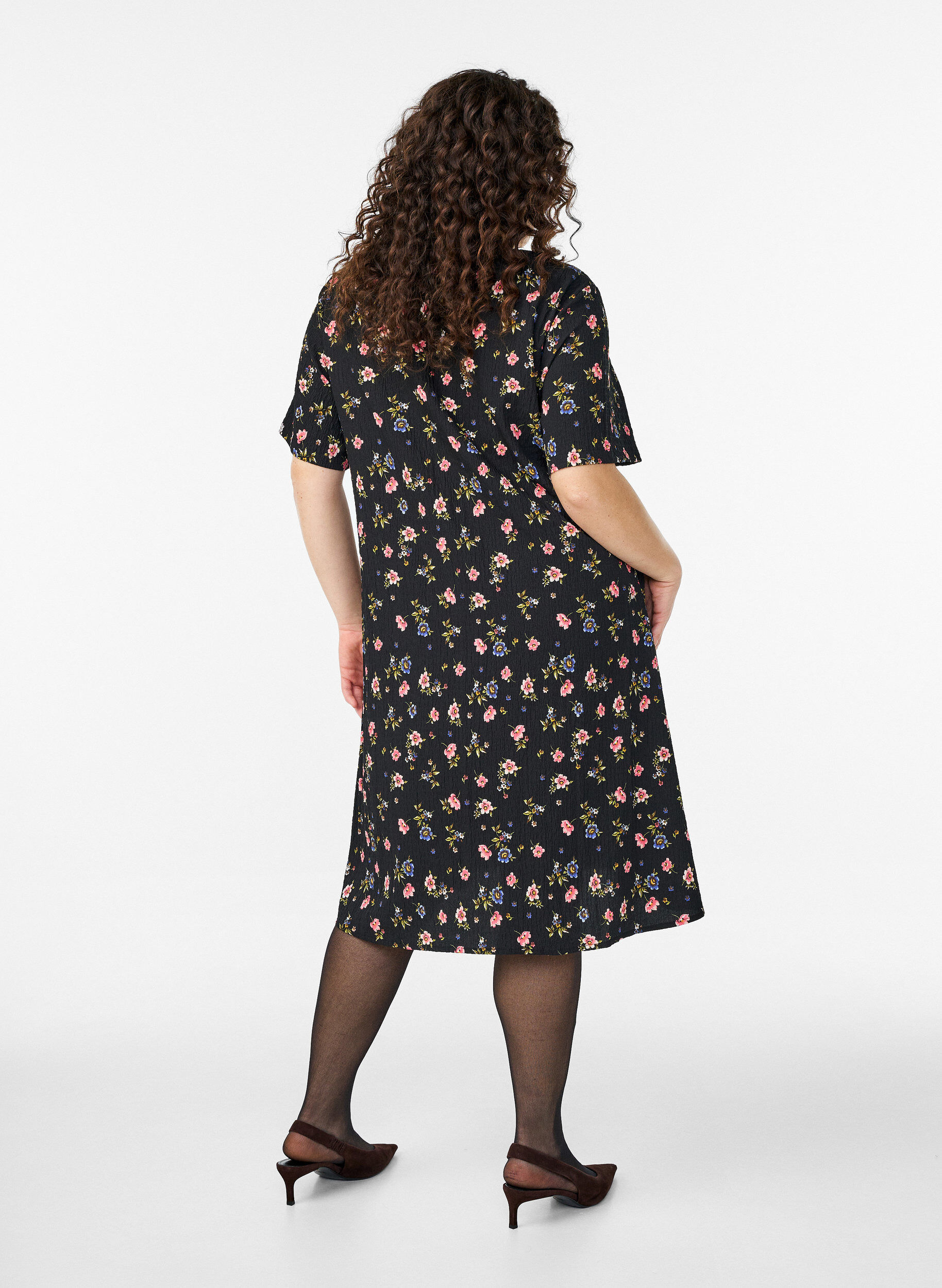 ZizzifashionShort-sleeved dress with V-neck, Black, Model image number 1
