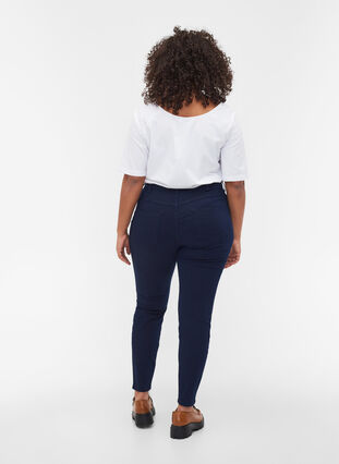 High rise Amy jeans with 4-way stretch, Dark blue, Model image number 1