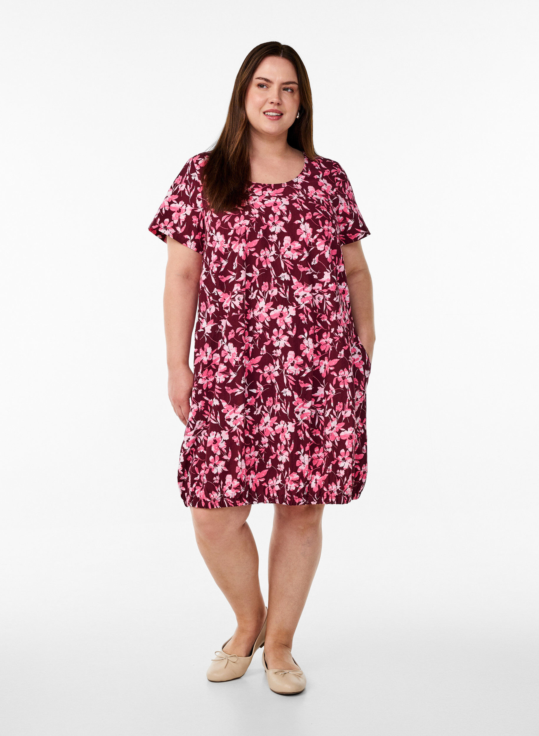 Zizzifashion Short-sleeved cotton dress with print, Dark Bordeaux, Model image number 1