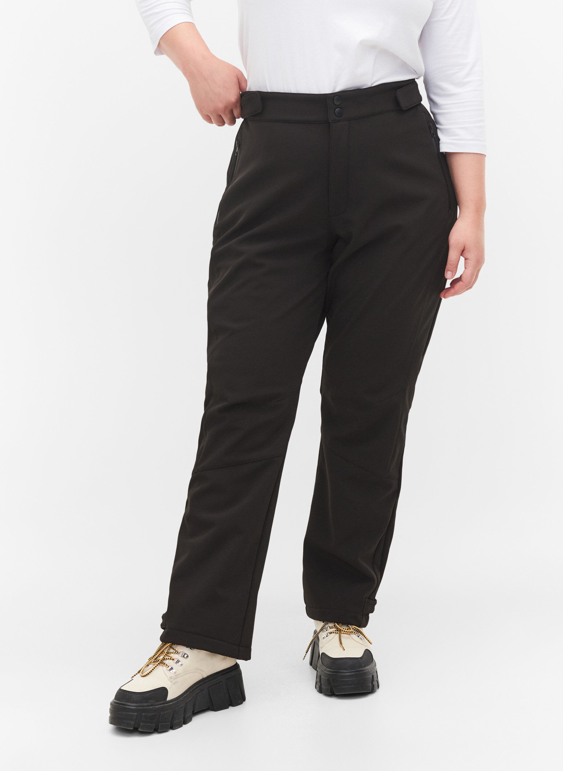 ZizzifashionSoftshell trousers with adjustable velcro, Black, Model image number 3