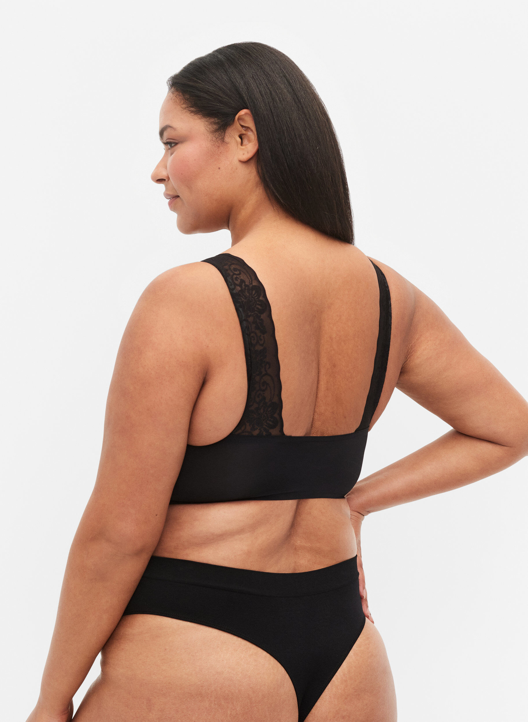 Zizzifashion Soft bra with lace straps, Black, Model image number 1