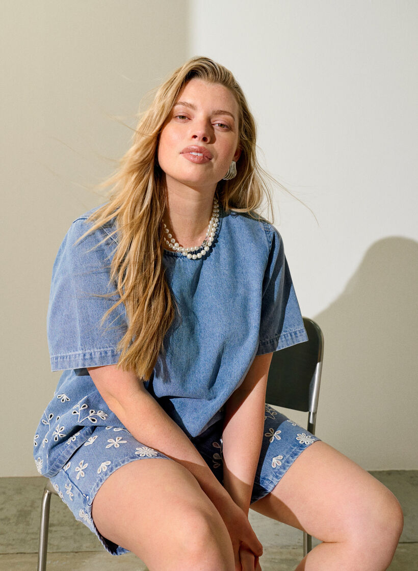 Short-sleeved denim blouse with broderie anglaise, Light Blue, Image image number 0