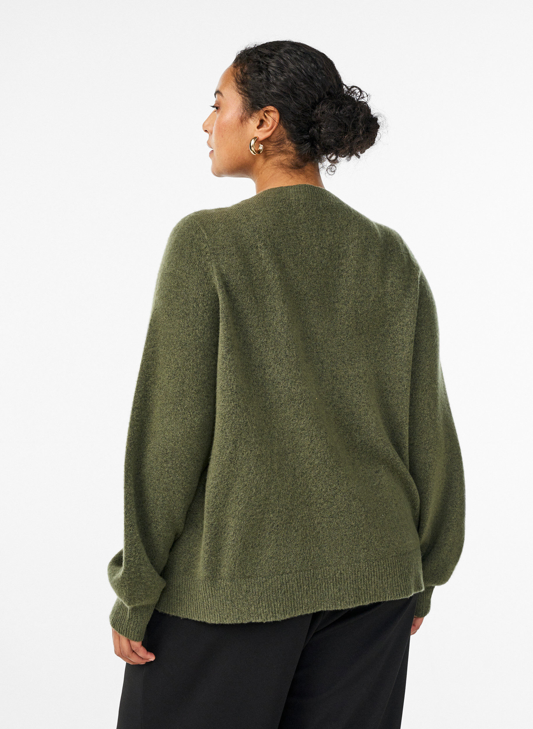 ZizzifashionCardigan in soft knit with gold-coloured buttons, Green, Model image number 2