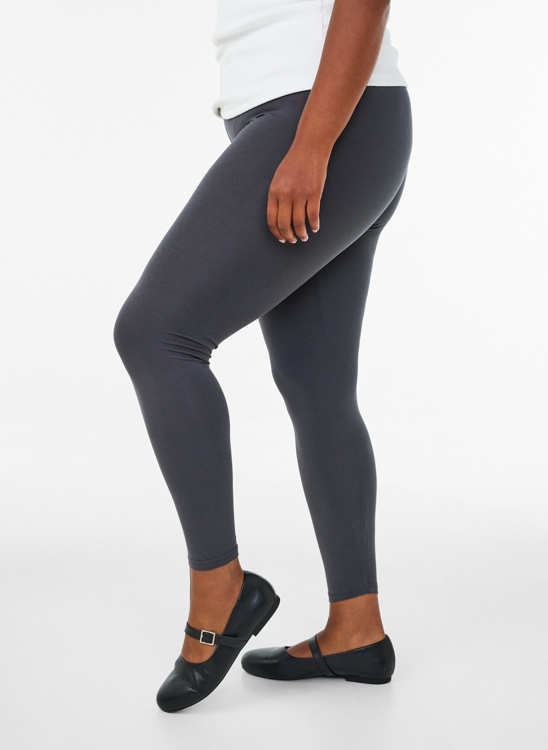 Basic viscose leggings, Dark Grey, Model