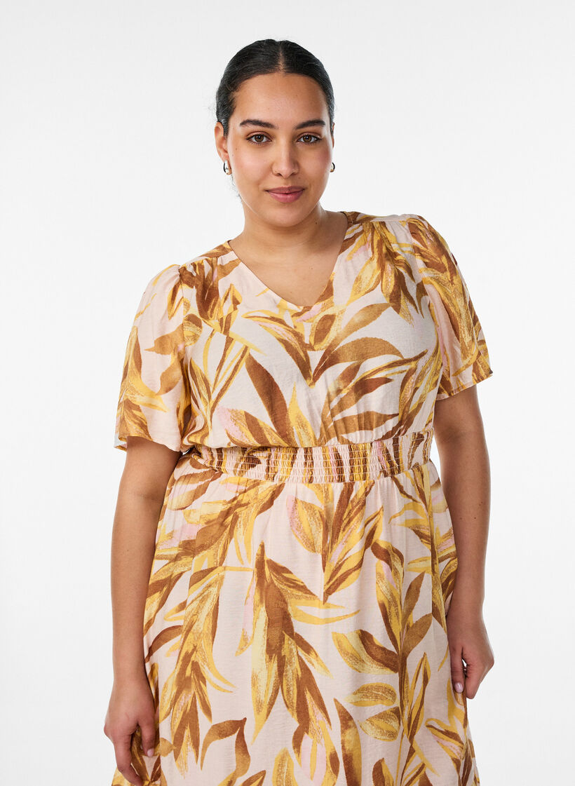 Viscose midi dress with leaf print and smocked waist, Yellow, Model image number 2