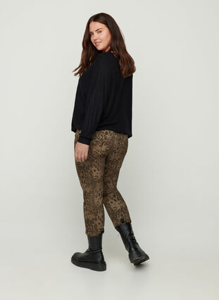 Printed Amy jeans, Green Leopard, Model image number 0