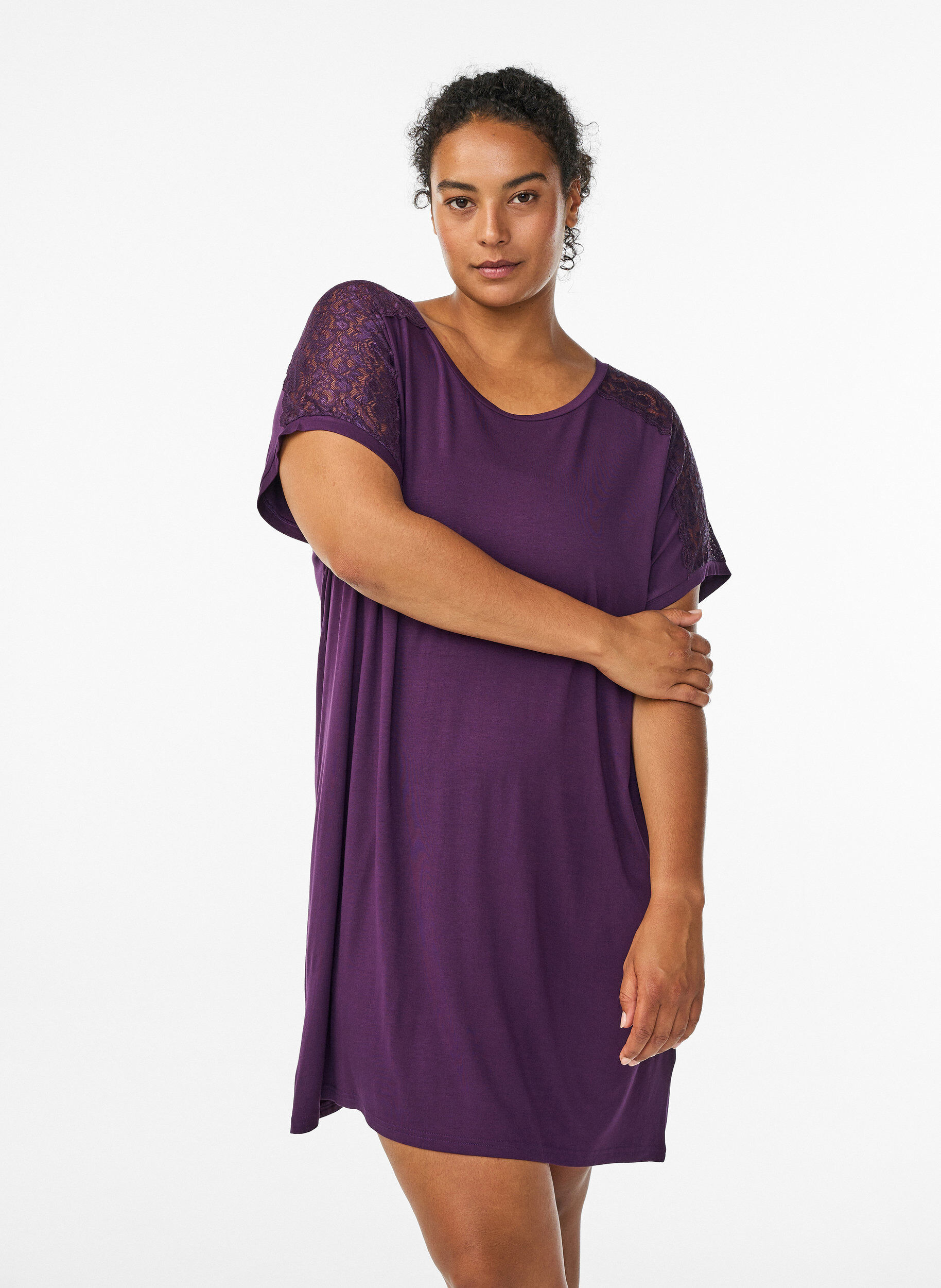 Zizzifashion Viscose nightgown with lace details, Purple, Model image number 0
