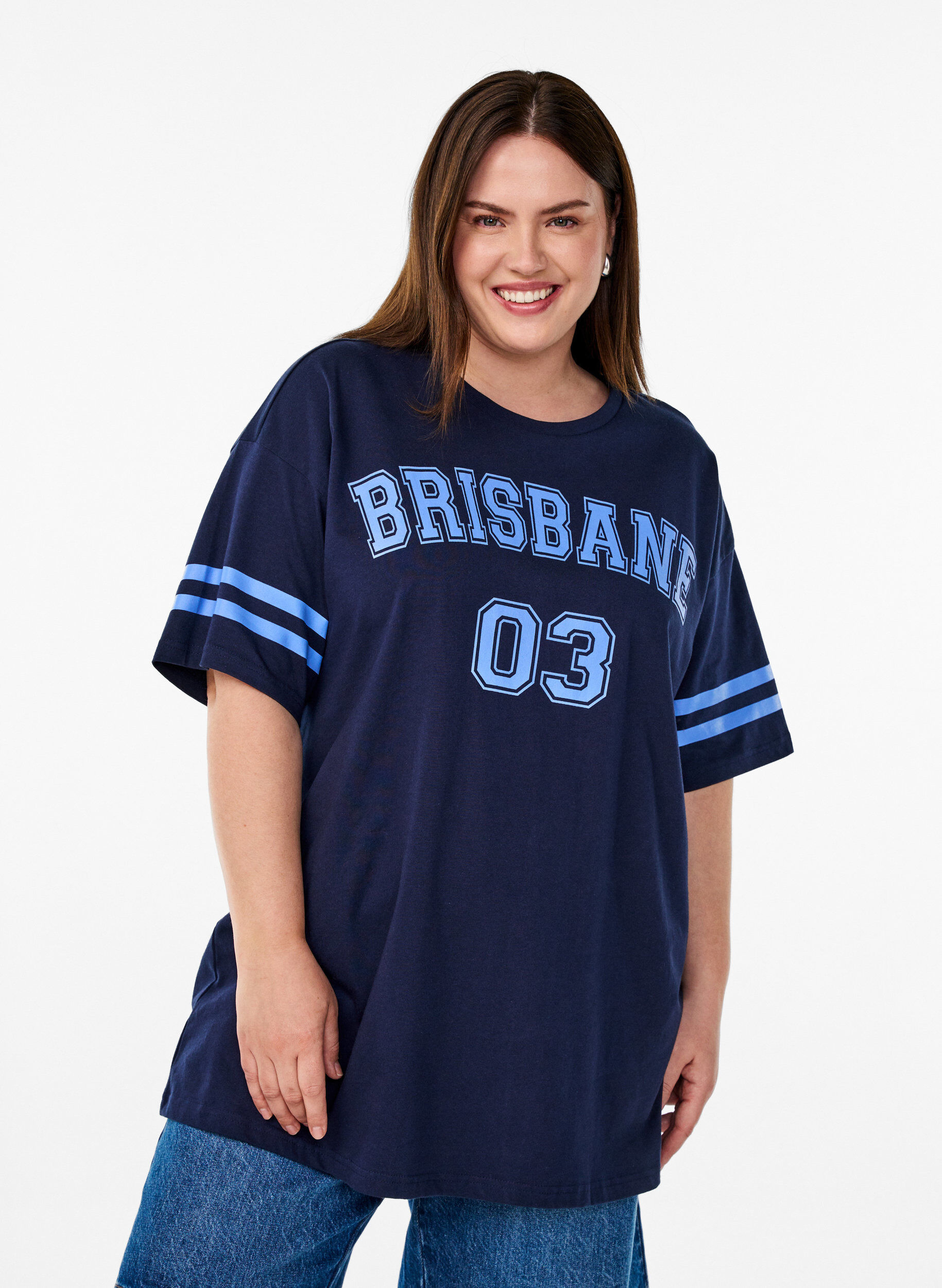 Sporty oversized college T-shirt, Blue, Model