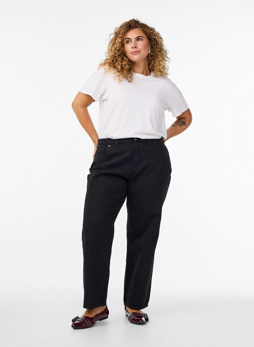Loose jeans with cropped length, Black, Model image number 0