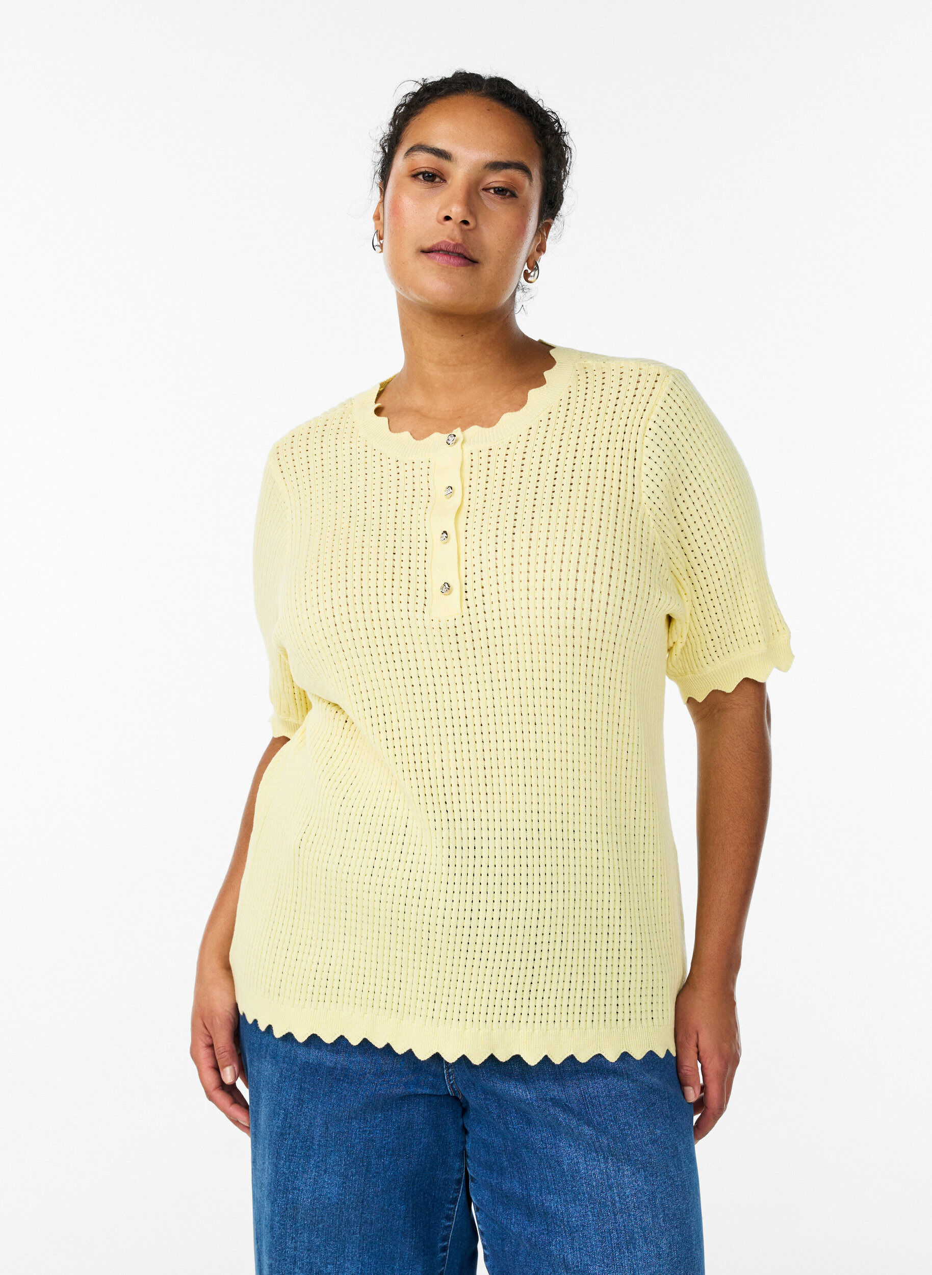 Zizzifashion Short-sleeved knit blouse with openwork pattern and wavy edges, Yellow, Model image number 0