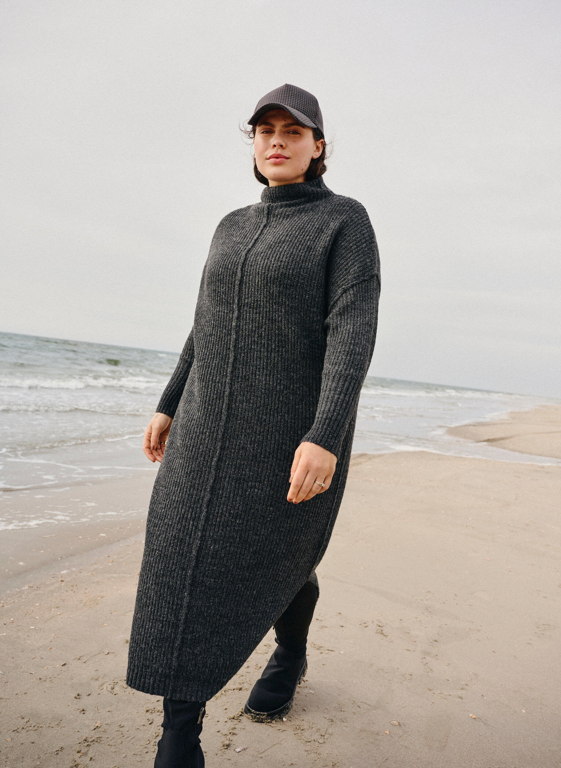 ZizzifashionLong oversized knitted dress with slit, Dark Grey, Image image number 0