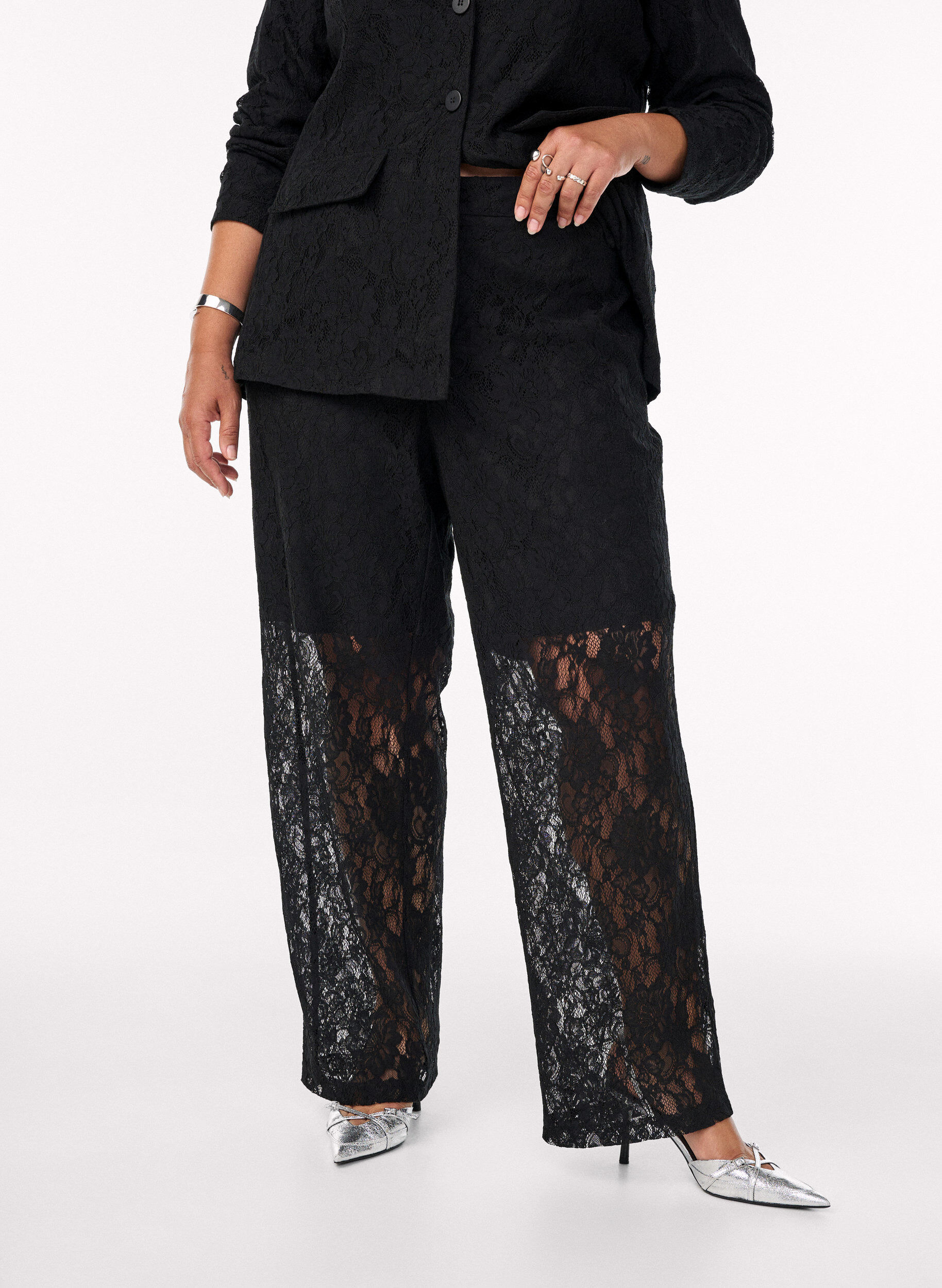 Zizzifashion High-waisted lace trousers, Black, Model image number 2