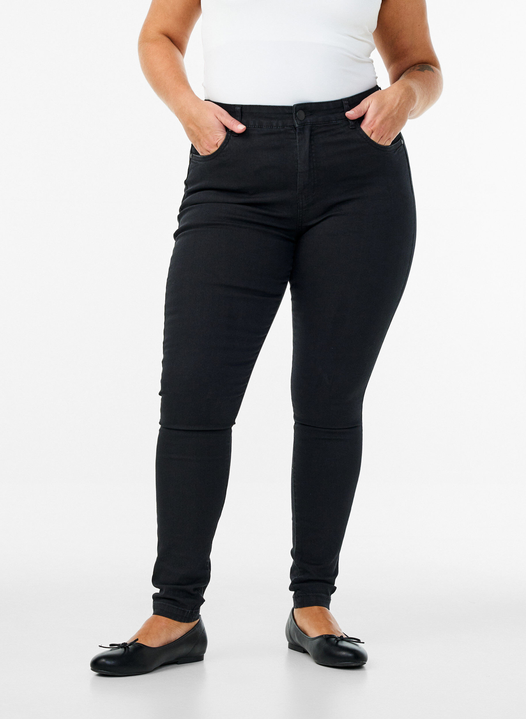 Zizzifashion High-waisted super slim Amy jeans , Black, Model image number 2