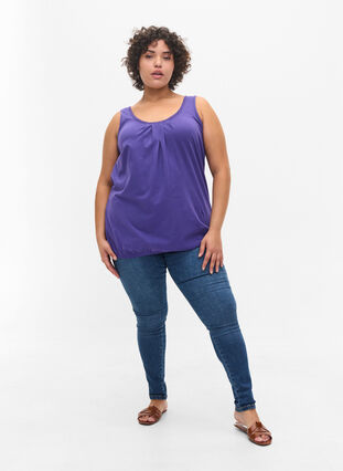 Cotton top with rounded neckline and lace trim, Ultra Violet, Model image number 2