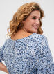 Maternity blouse in viscose and floral print, Blue Flower AOP, Model image number 2