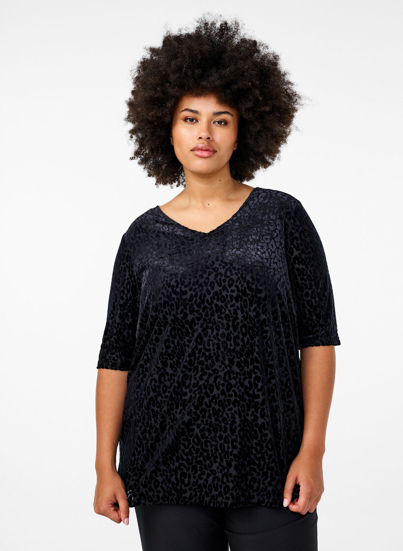 Blouse with short sleeves and leopard print, Black, Model image number 0