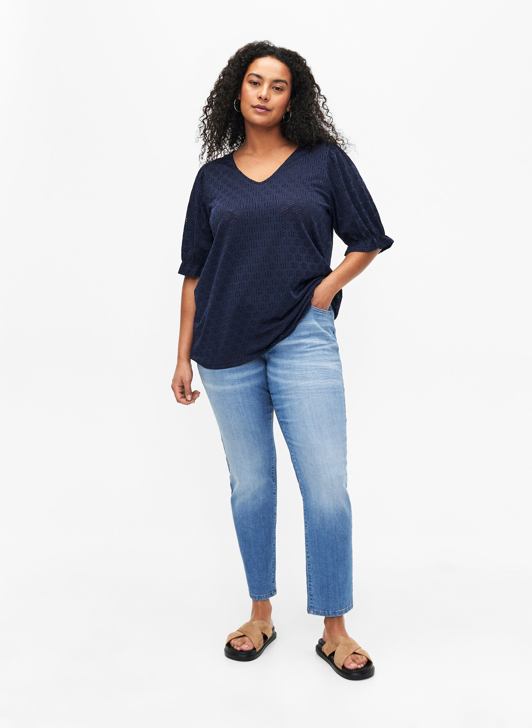 Zizzifashion V-neck blouse with hole pattern, Navy Blazer, Model image number 2