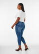 Cropped Amy jeans with zipper detail, Blue, Model image number 2