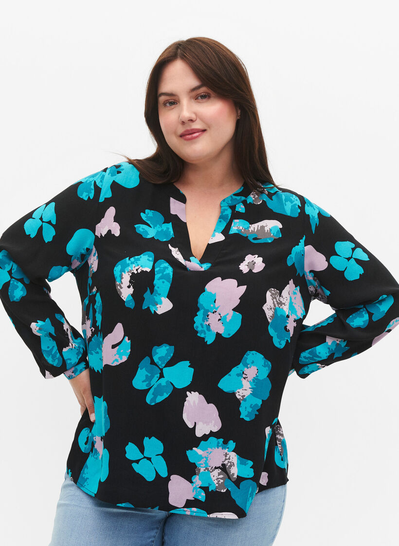 Long-sleeved viscose blouse with print, Blue AOP, Model image number 2